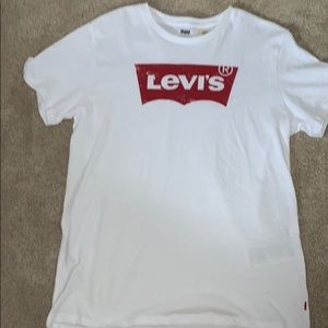 Men’s Levi T-shirt